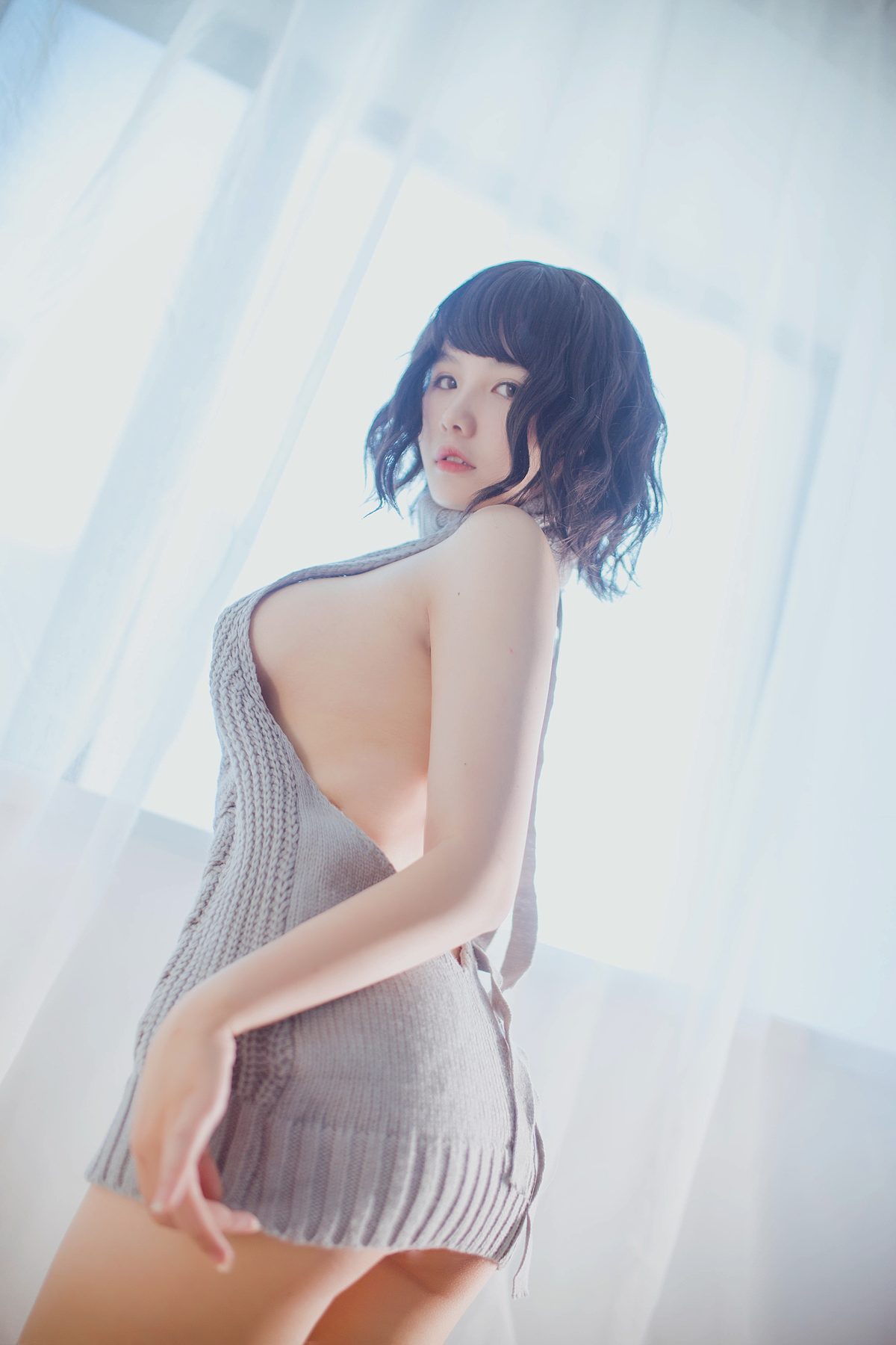 Coser@阿半今天很开心 露背毛衣 0002 6038964551.jpg